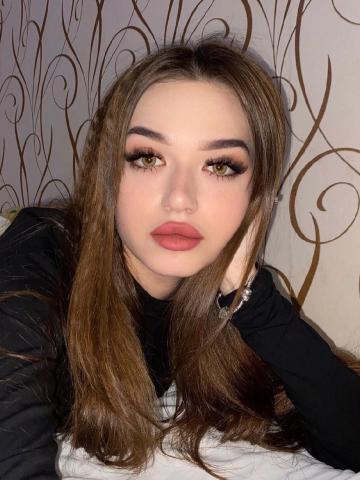 Лена Игривая